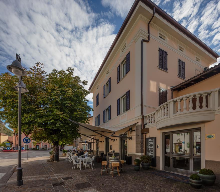 Albergo Caffe Centrale メッツォコローナ エクステリア 写真